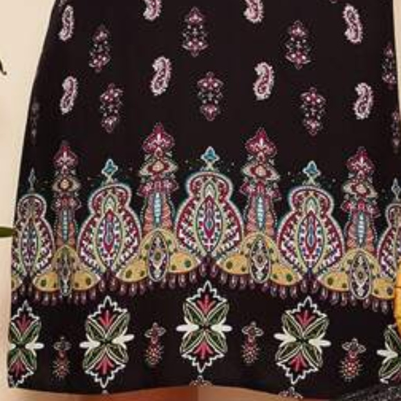 Women's Sleeveless Dress - Picture 6 of 7